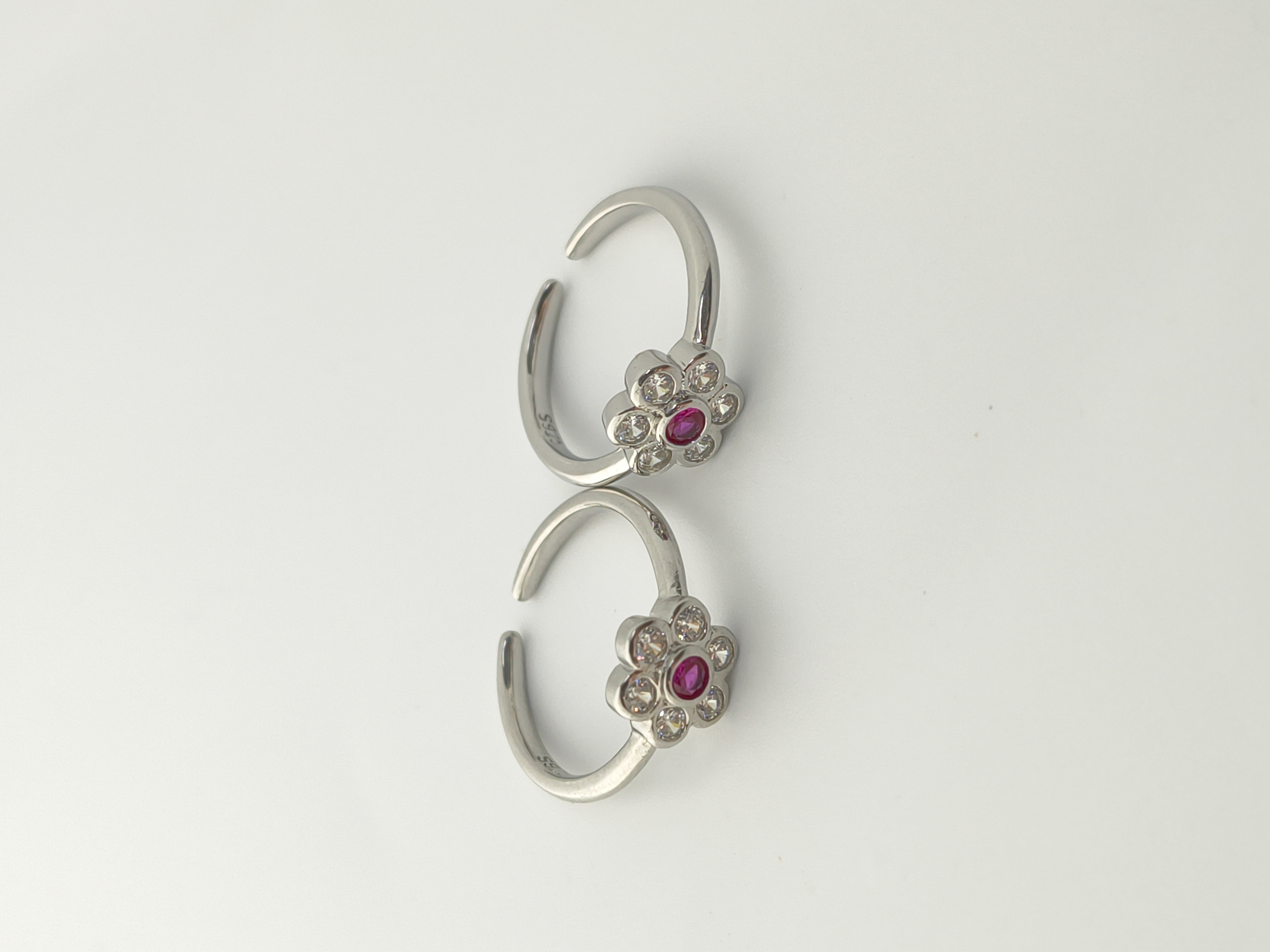 925 Sterling Silver Flower Toe Rings with Ruby & Cubic Zirconia